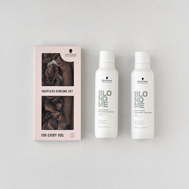 Flat Lay: a photograph made with this Studio Look